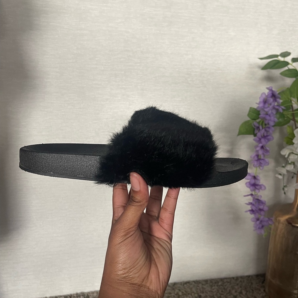 Unr8ed Black Faux Fur Slide Sandal